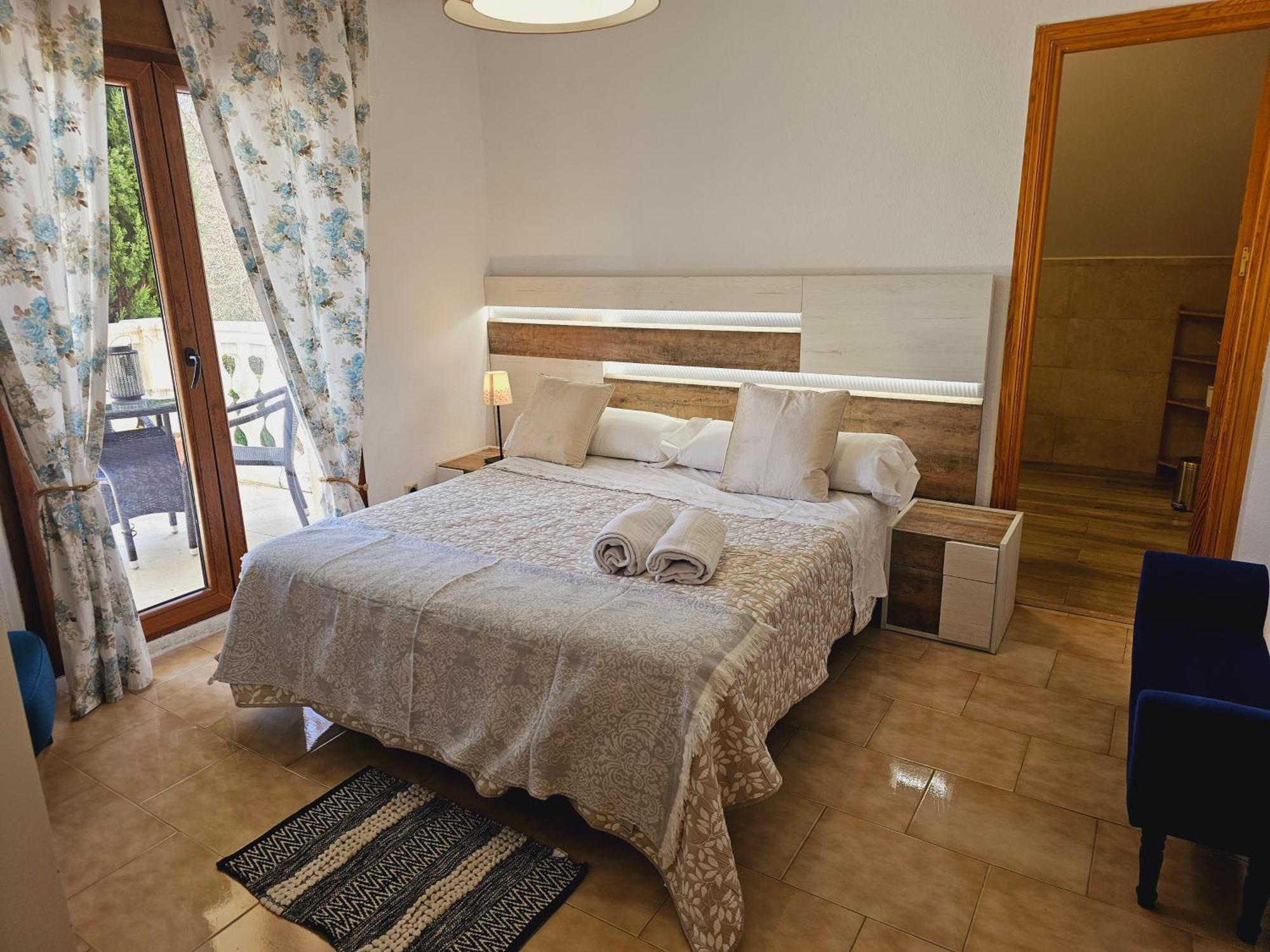 Villa Monika 알페드레테 외부 사진