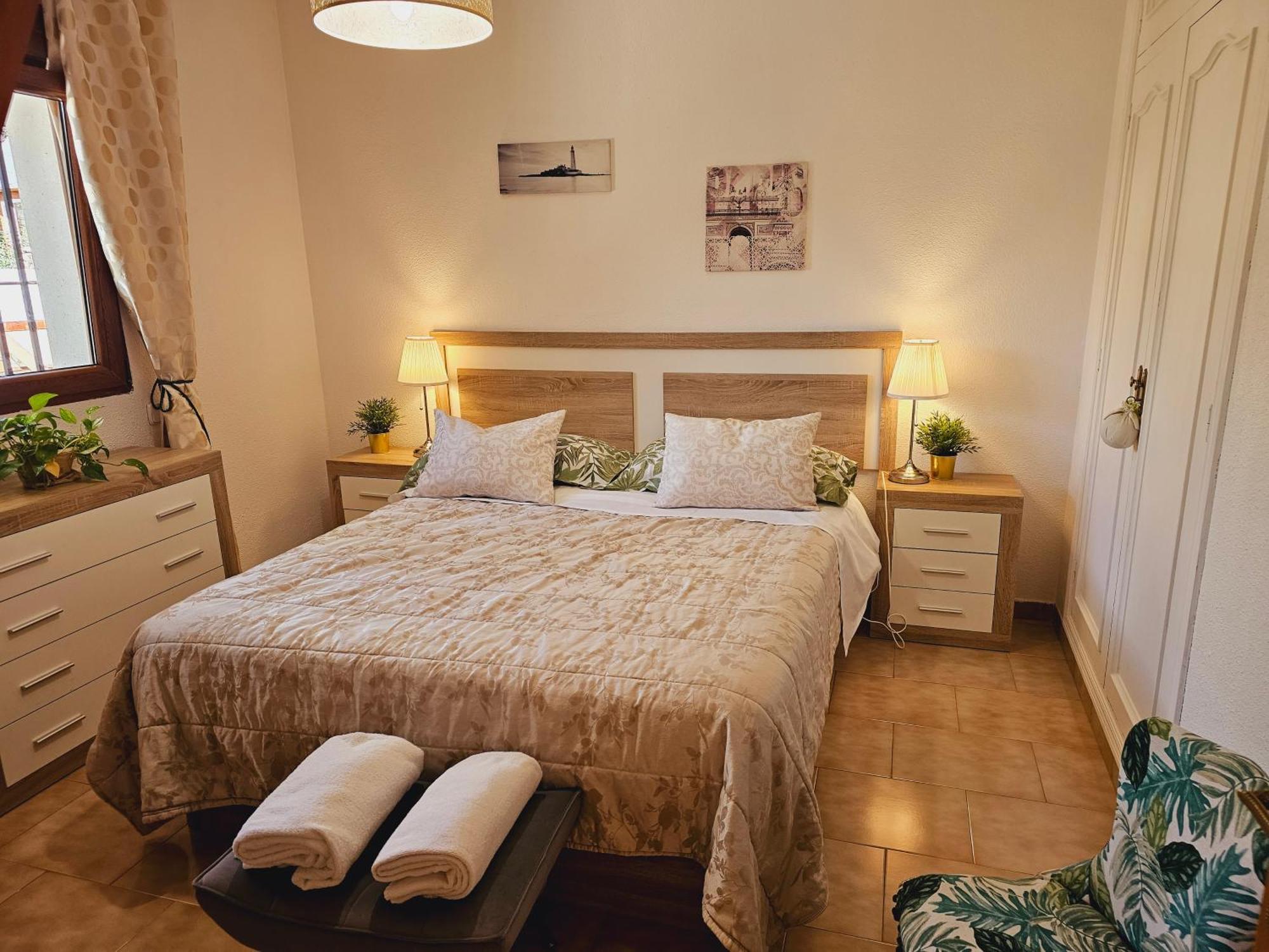 Villa Monika 알페드레테 외부 사진
